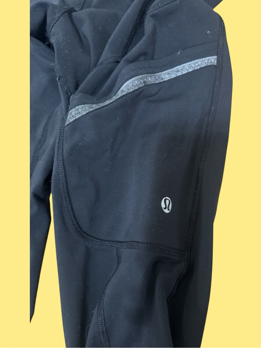 lululemon athletica Black Capri Pocket Leggings with Reflective Trim - Picture 3 of 3